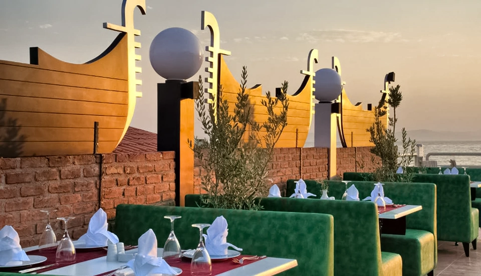 هتل افسیا هالیدی بیچ کلاب کوش آداسی